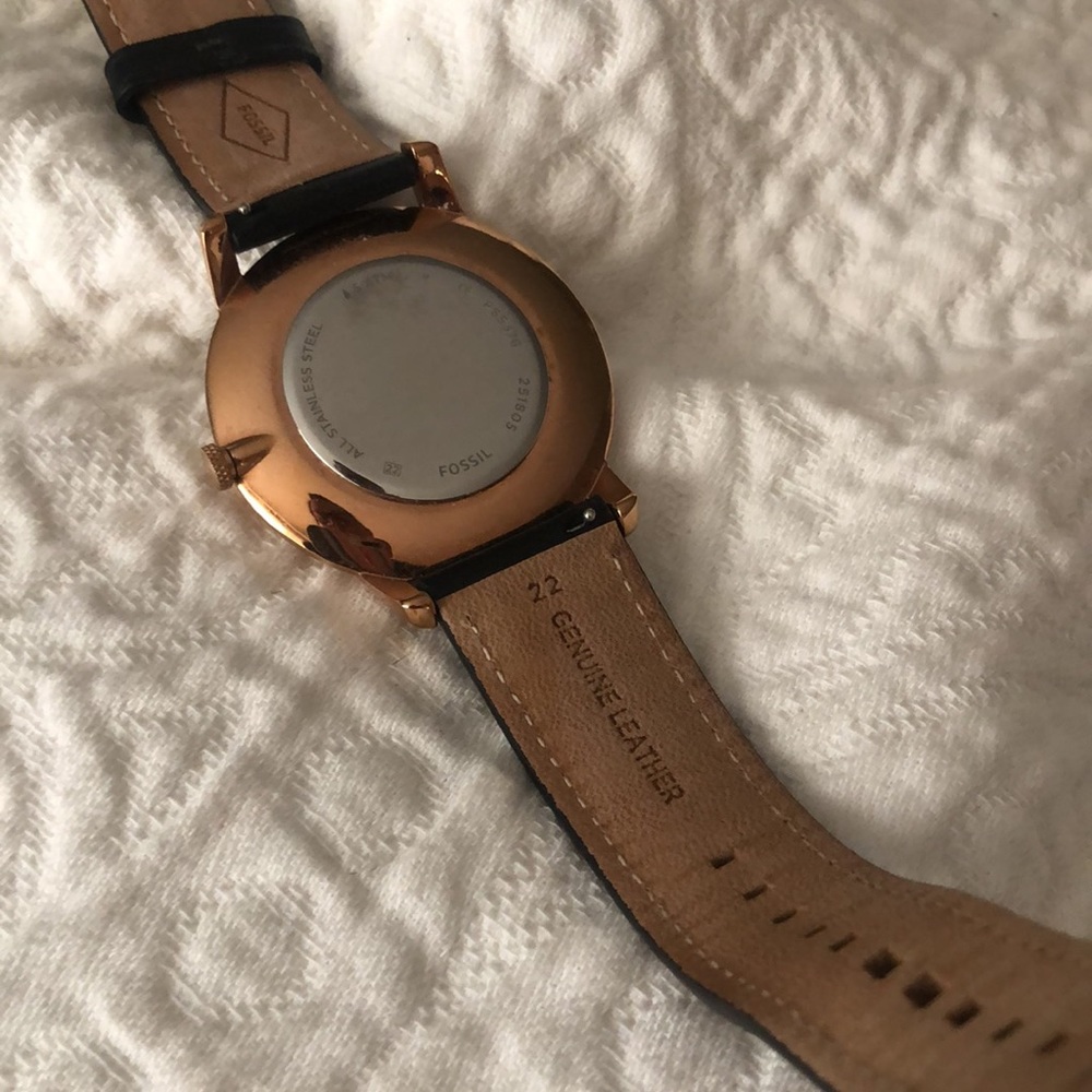 Fossil Watch - Picture 3 of 3